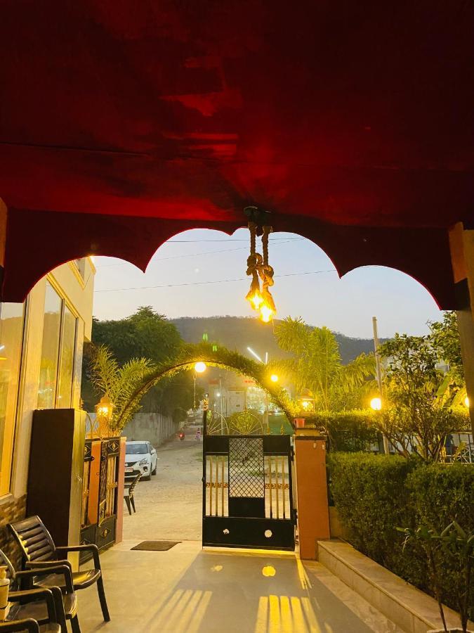 The Indraj Palace Hotel Jaipur Exterior photo