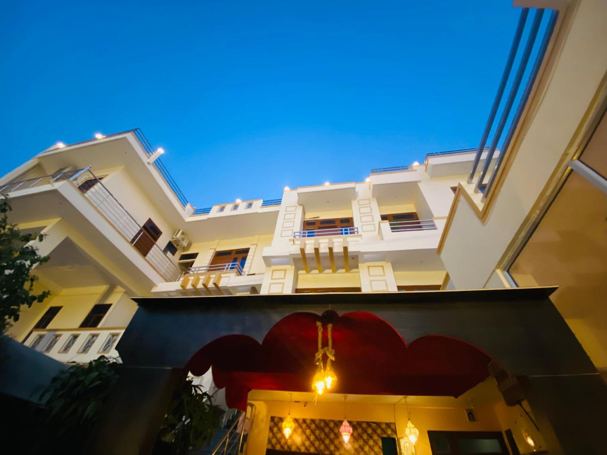 The Indraj Palace Hotel Jaipur Exterior photo